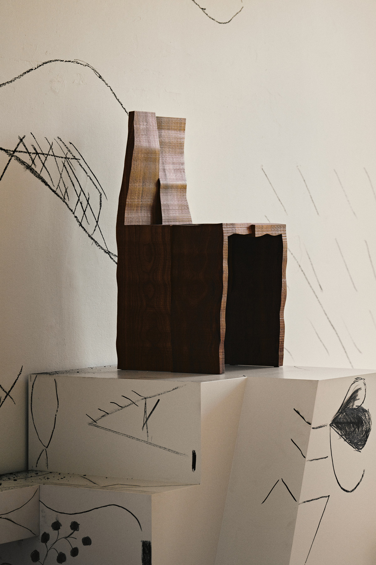 folly_chair_romantic_brutalism Aleksander Oniszh